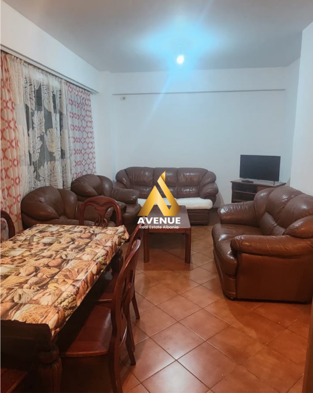 Apartament 2+1 me qera – Rr. Irfan Tomini (tek Karburant Kastrati)