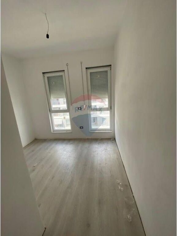 Shitet apartament 2+1 tek Univers City 🏡