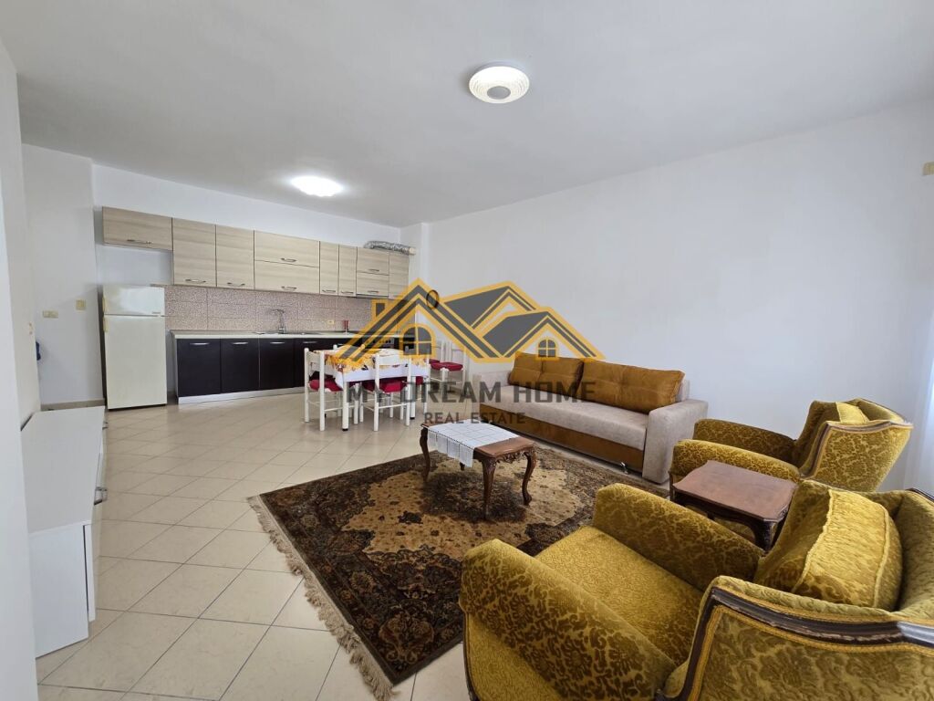 APARTAMENT 2+1 ME QIRA PRAN TREGUT INDUSTRIAL!