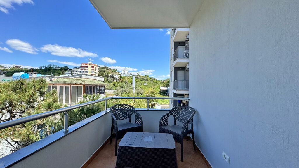 Shitet apartament 1+1. Kati 4, pa ashensor. Durres, Shkembi Kavajes