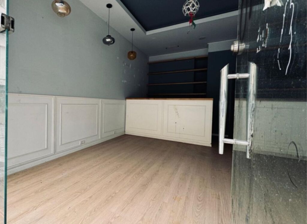 SHOP FOR SALE 137M2 ISH PARKU 43,000,000 LEKE FH-72091   