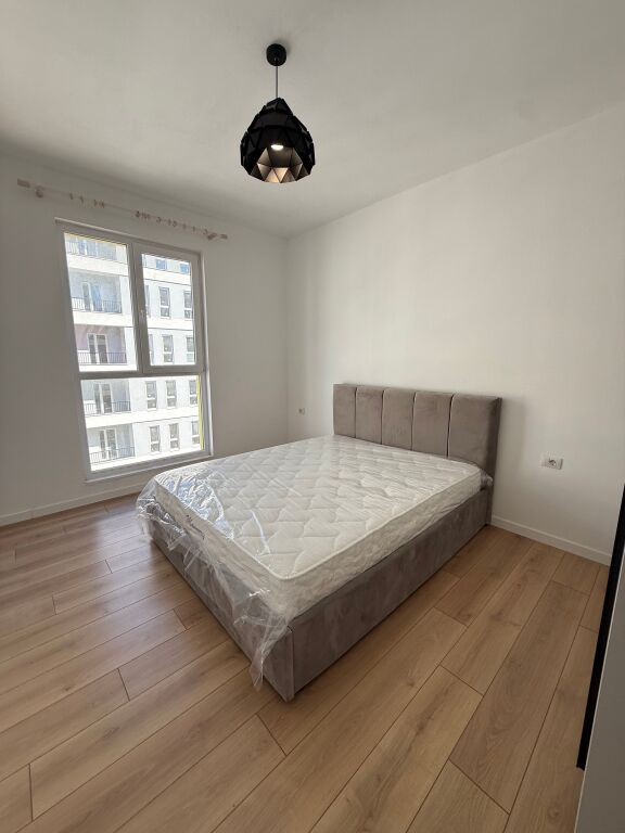 Tirane, jap me qera apartament 2+1+2 tualete+ Ballkon Kati 6, 90 m², 49.000 Lekë (Univers City)