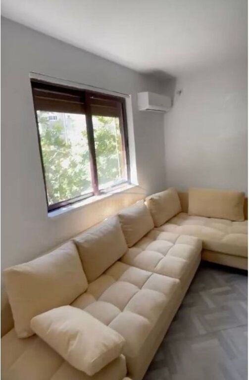 Shitet, Apartament 1+1+Ballkon , Nisharaku/ Rruga Irfan Tomini , Tirane.