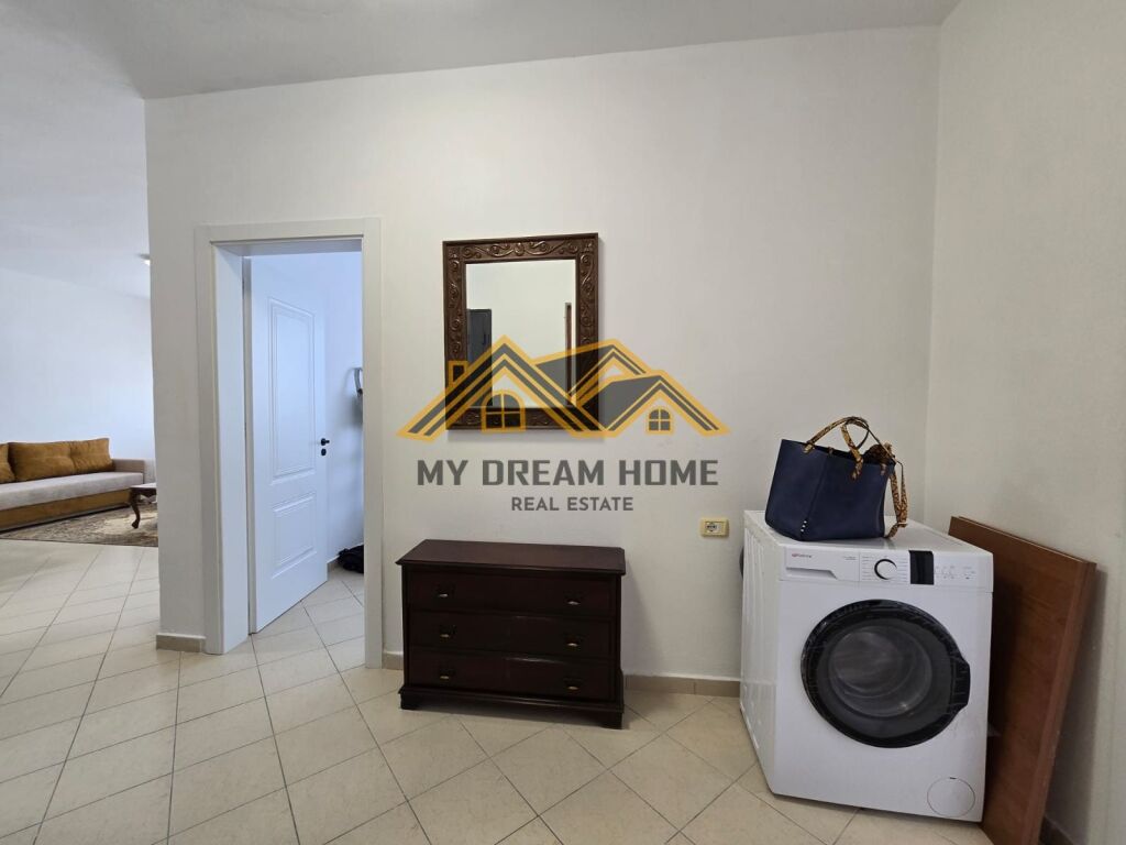 APARTAMENT 2+1 ME QIRA PRAN TREGUT INDUSTRIAL!