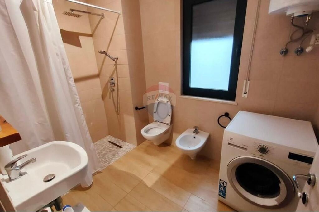 Apartament 2+1+2 në kompleksin Green City, Tiranë
