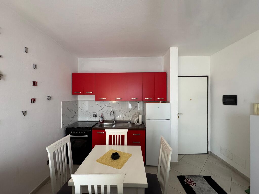 Jepet apartament me qera 1+1