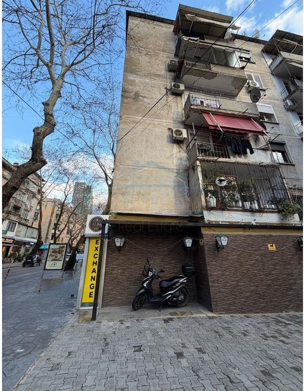 Vendita, Spazio Commerciale, Myslym Shyri, Tirana