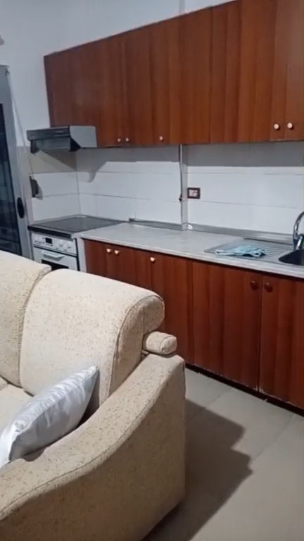 Apartament 2+1 per qera ne fresk tek melisa !