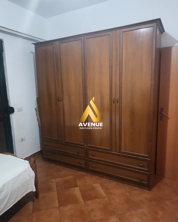 Apartament 2+1 me qera – Rr. Irfan Tomini (tek Karburant Kastrati)
