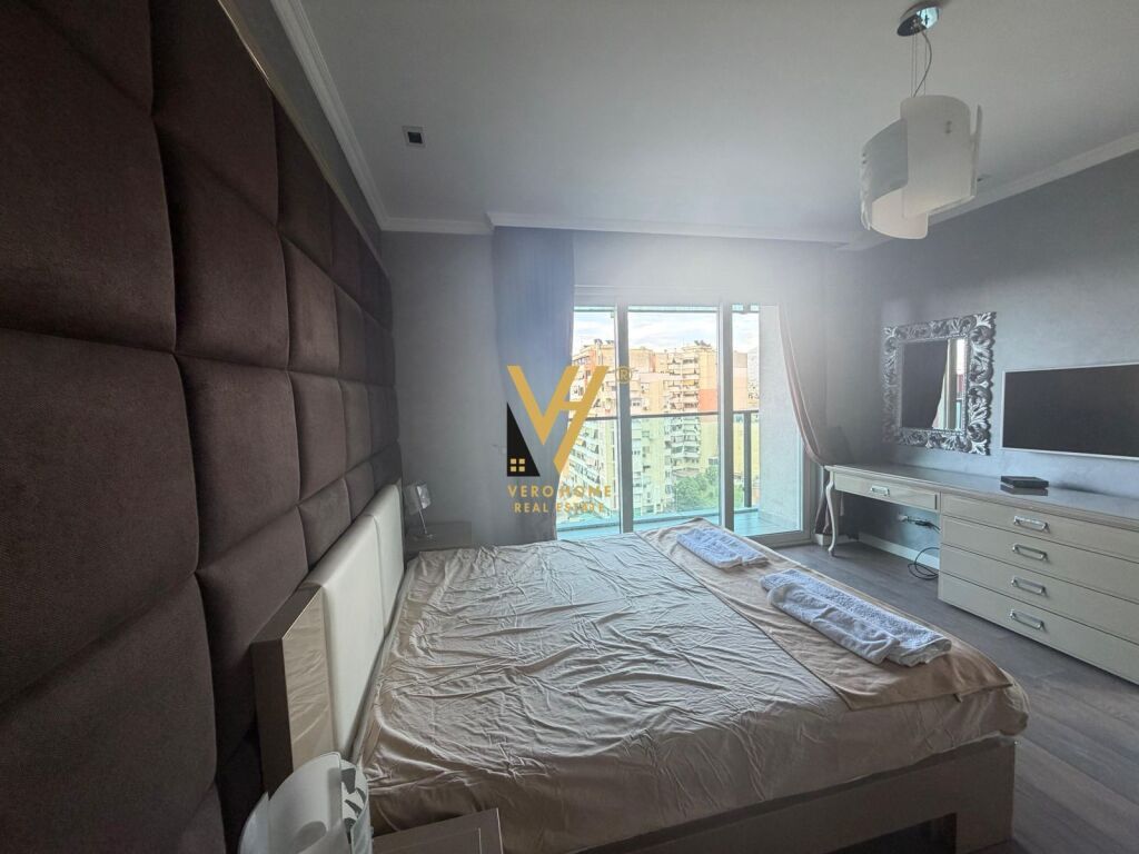 JEPET APARTAMENT 2+1+2+BLK ME QIRA TE AMBASADOR 3 – 2.200 EURO
