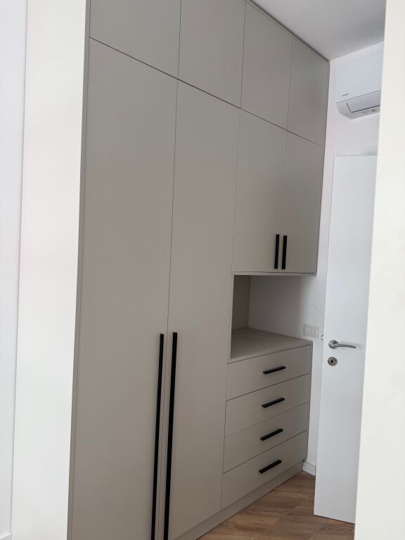 Tirane, jepet me qera apartament 1+1+Ballkon Kati 5, 60 m² , 39.000 Lekë (Univers City)