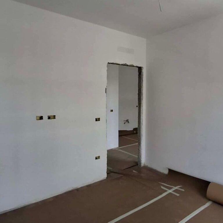 🏡 Shitet Apartament 1+1 + Post Parkimi – Univers City ✨