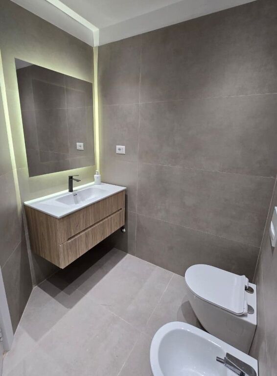 📌Shitet Apartament 2+1+2 tek Zogu i Zi