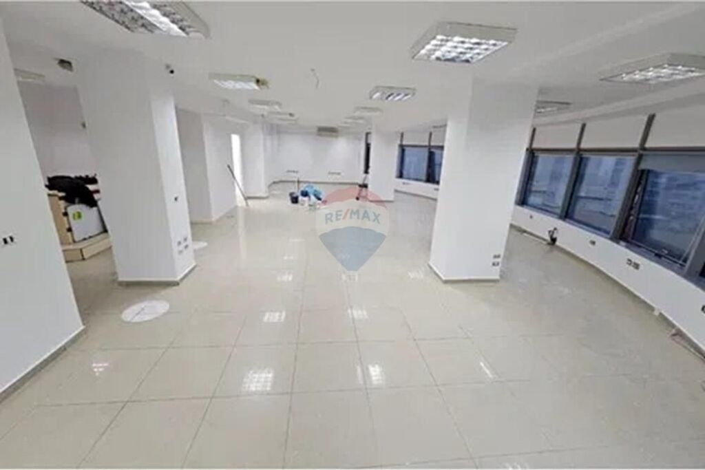 Jepet me qira ambient zyrash tek Selvia 🏢