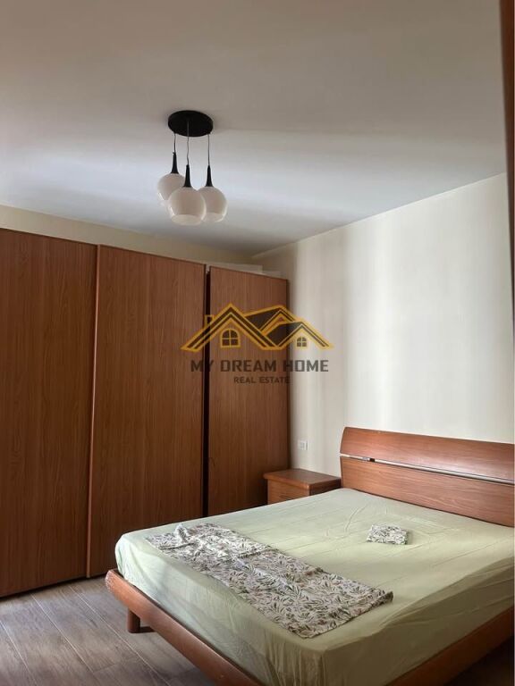 Jepet me qira apartament 2+1 Afer Markates