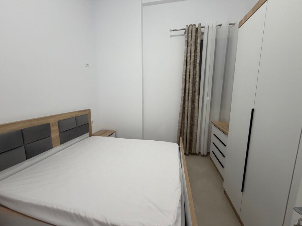 1+1,i mobiluar,te kompleksi tudas ne asrir,380 euro