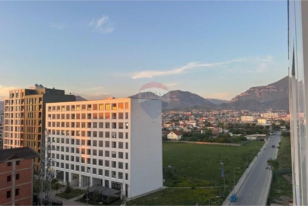 Shitet apartament 2+1+2 te bulevardi i ri