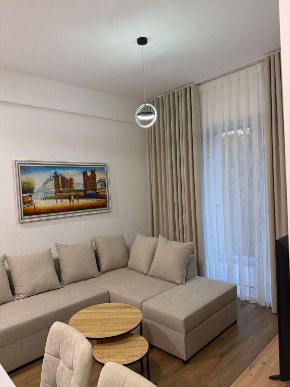 Super apartament me qera 1+1 Fresk