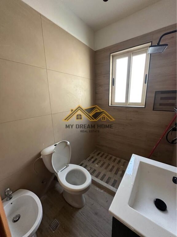 Jepet me qira apartament 2+1 Afer Markates