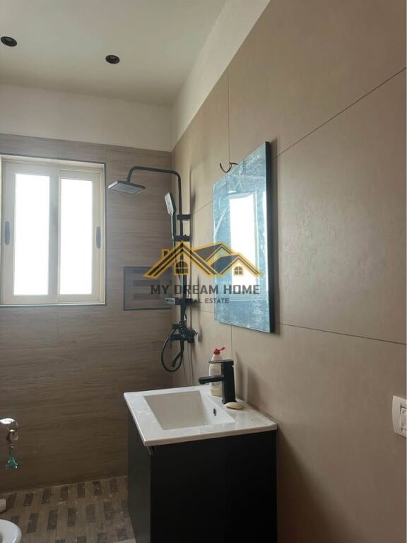 Jepet me qira apartament 2+1 Afer Markates