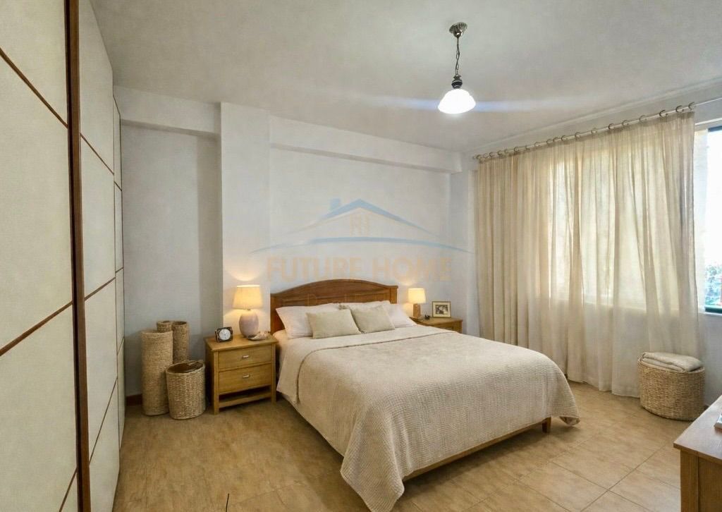 Qera, Apartament 2+1, Laprake