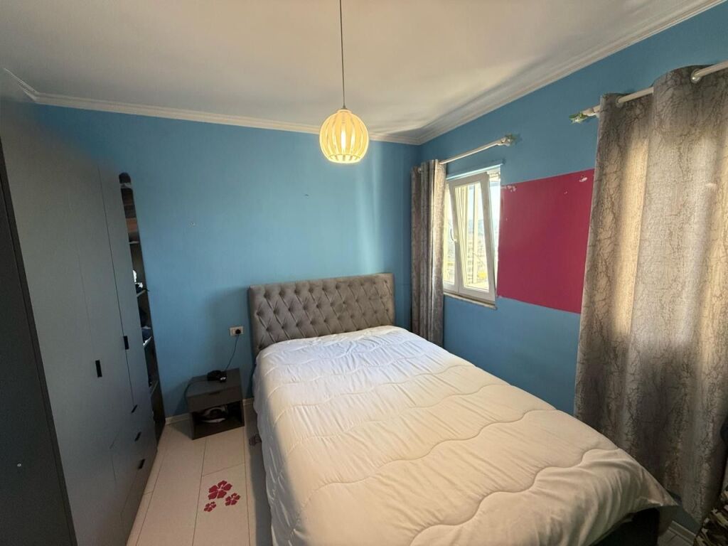 Shitet Apartament 2+1 , Pallati me Shigjeta