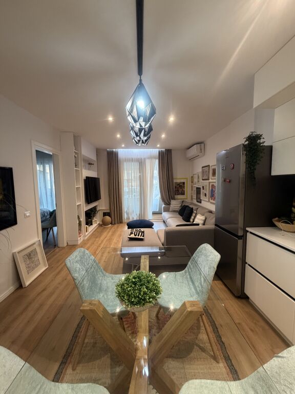 Shitet Apartment 2+1+2 +verande