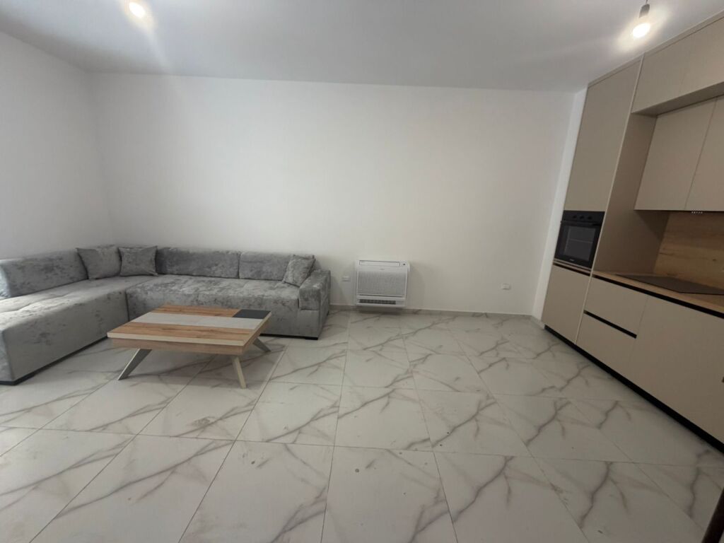 In affitto 2+1+2 LAPRAKE 60.000 leke