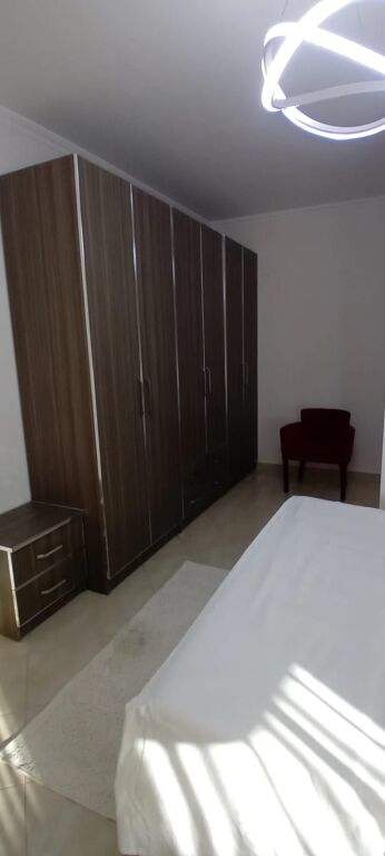 In affitto 1+1 Al 21 Dhjetori Complesso Contatto 650€ trattabili
