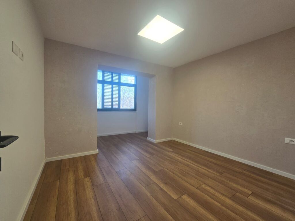 🏢 JEPET ME QIRA | Ambient Biznesi Tek Materniteti i Ri