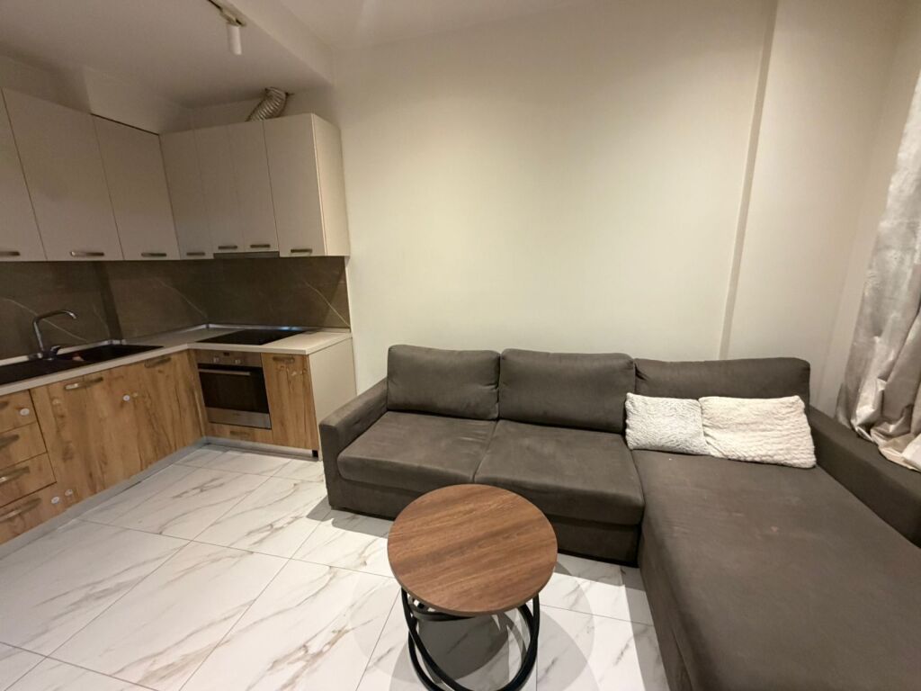 In affitto 1+1 Via Peti Lago Secco 40.000 lek