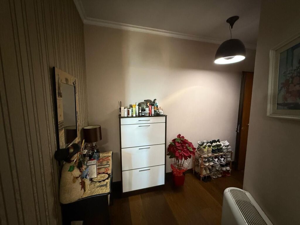 Shitet Apartament 2+1 , Pallati me Shigjeta