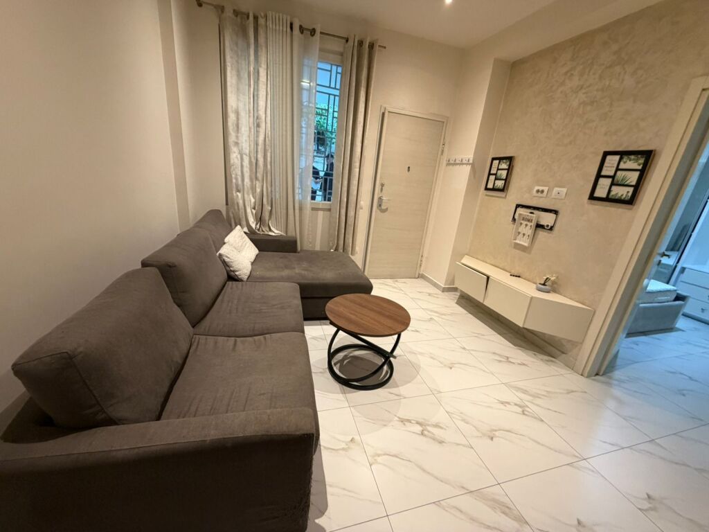 In affitto 1+1 Via Peti Lago Secco 40.000 lek