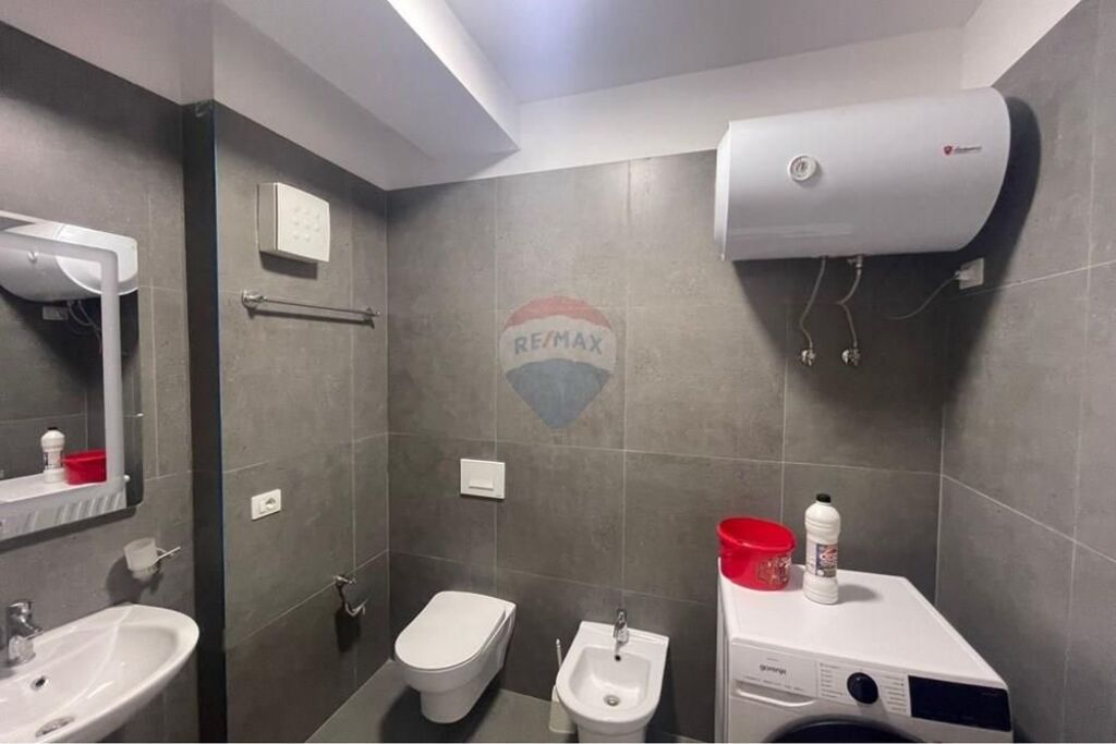 Shitet apartament 2+1 tek Univers City,