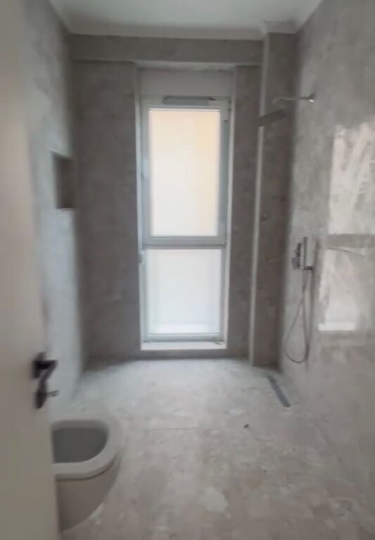 Apartment 2+1+2 for sale at Fusha e Aviacionit 200,000€ negotiable