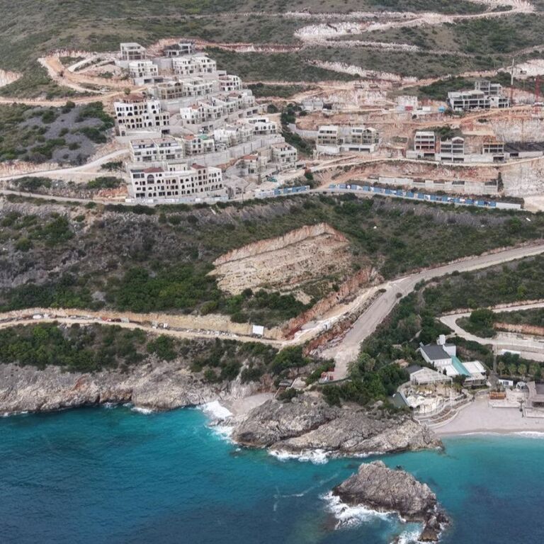 🏡 Shitet Apartament 1+1 – Folie Village, Jalë 🌊✨