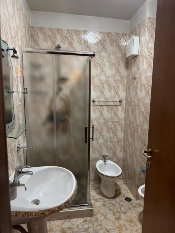 Affitto | Apartament 1 + 1 | Tirana e Re | 600 €/mese