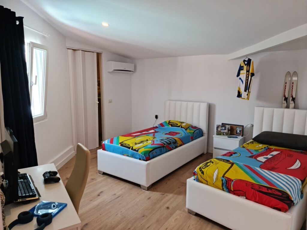 Affitto | Penthouse 3 + 1 + 3 | Mali i Robit | 1000 €/mese