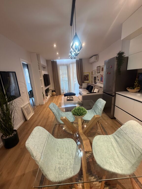 Shitet Apartment 2+1+2 +verande