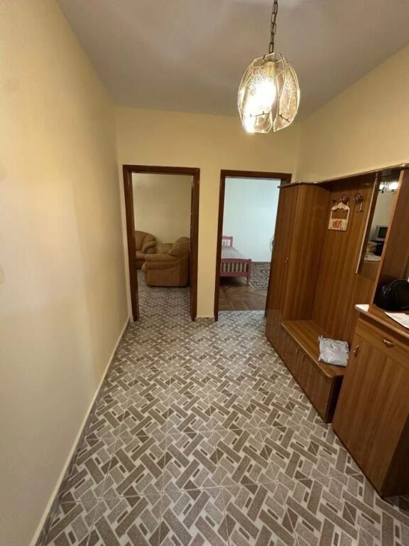 Jepet Me Qera Apartament 3+1+1 Ballkon