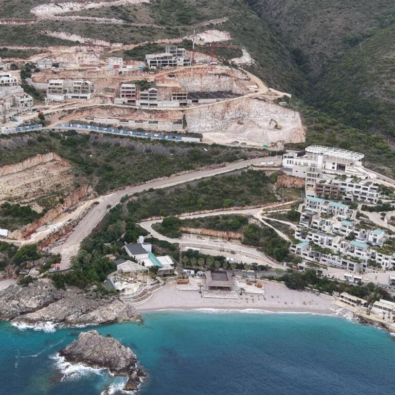 🏡 Shitet Apartament 1+1 – Folie Village, Jalë 🌊✨