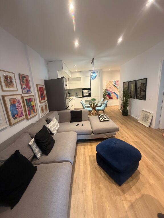 Shitet Apartment 2+1+2 +verande