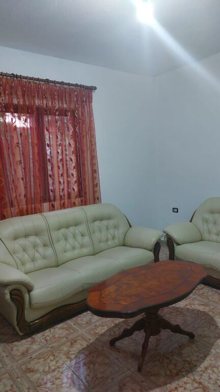 Qera | Shtëpi private 1 + 1 | Rruga Jordan Misja | 350 €/muaj