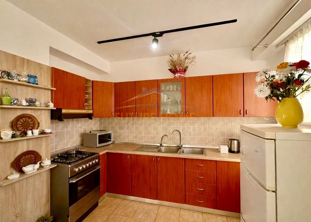 Qera, Apartament 2+1, Laprake