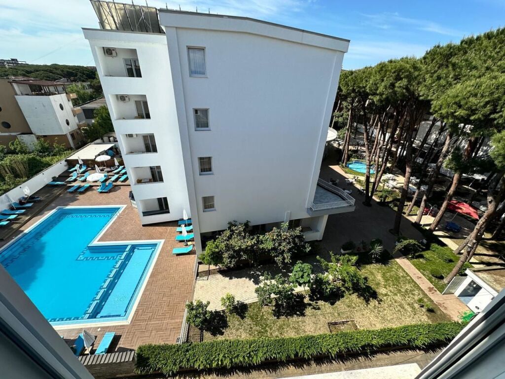 Affitto | Penthouse 3 + 1 + 3 | Mali i Robit | 1000 €/mese