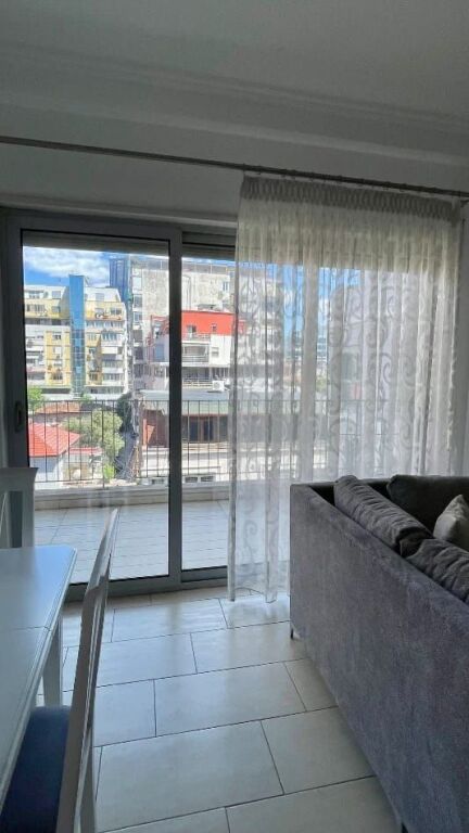 Rent | Apartament 1 + 1 | Rruga e Kavajës | 780 €/month
