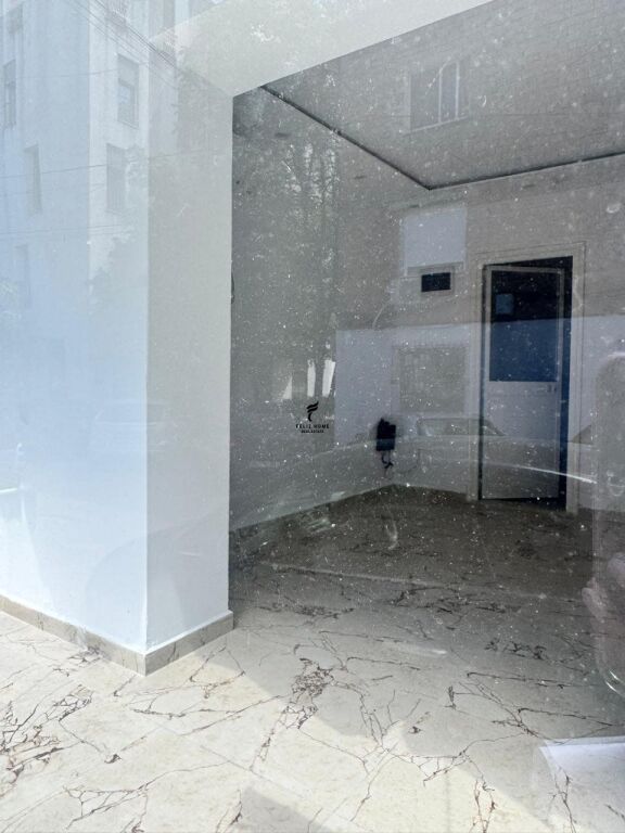 SHOP FOR RENT 50 M2 1 DECEMBER 90,000 LEKE FH-72128