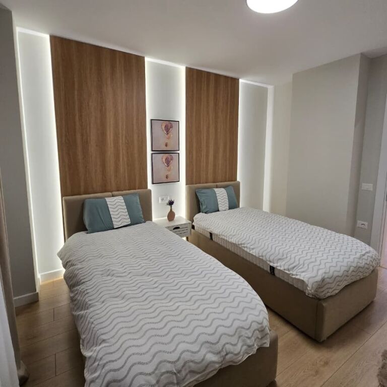 🏡 Shitet Apartament 2+1+2 – Zogu i Zi ✨
