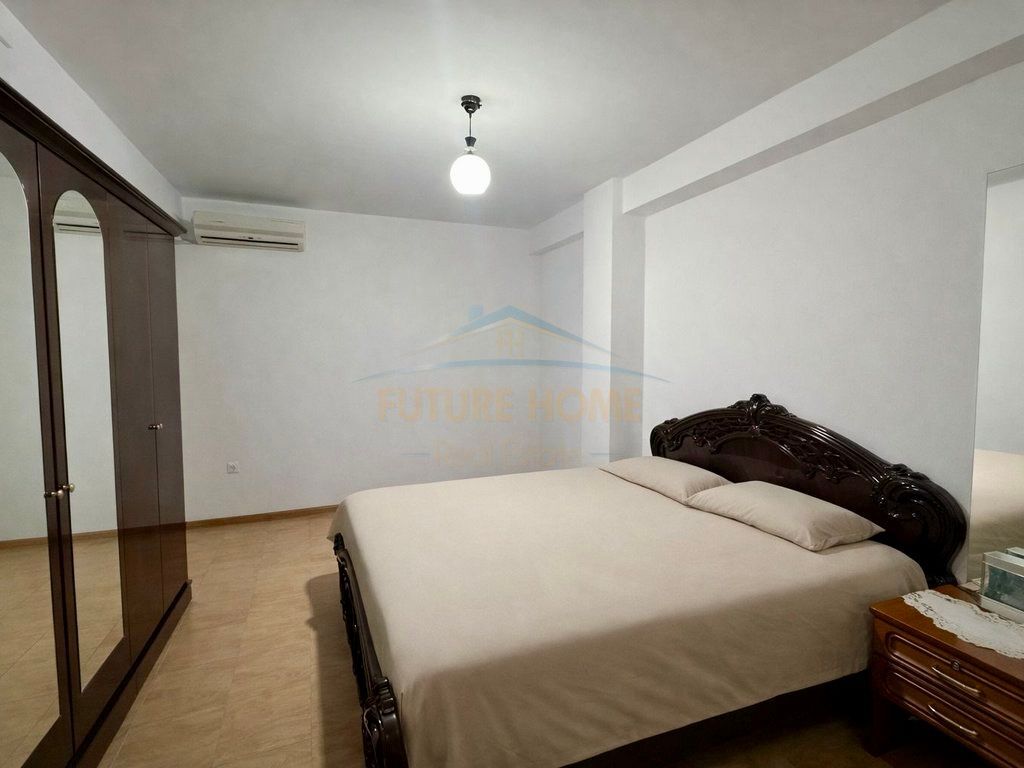 Qera, Apartament 2+1, Laprake