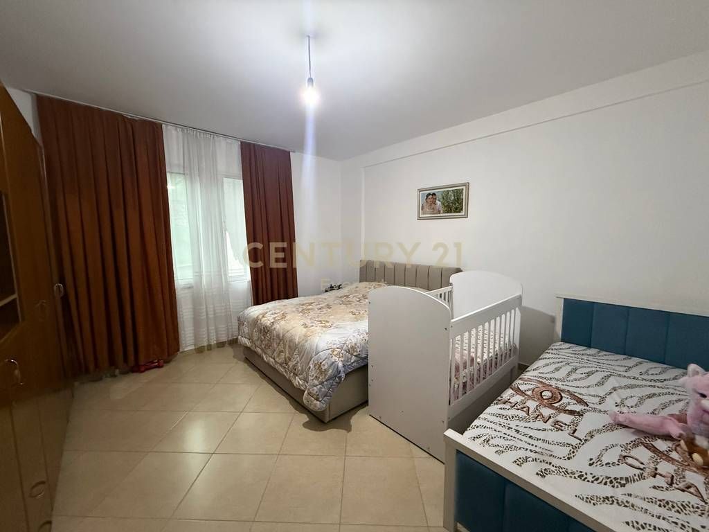 FRESKU, SHESIM APARTAMENT 2+1+2